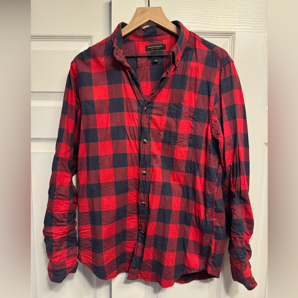 Banana Republic Button-Up Camden Fit Plaid Long Sleeve Shirt
